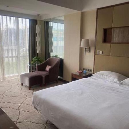 Jinan Silver Plaza Quancheng Hotel Exterior foto