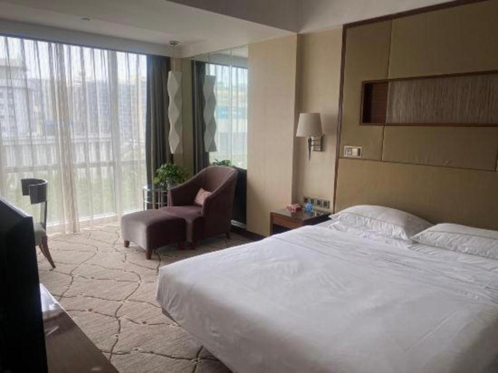 Jinan Silver Plaza Quancheng Hotel Exterior foto