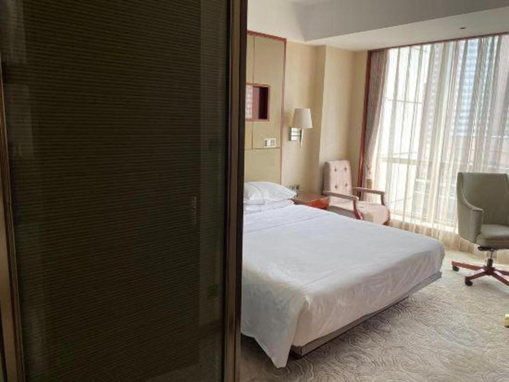 Jinan Silver Plaza Quancheng Hotel Exterior foto